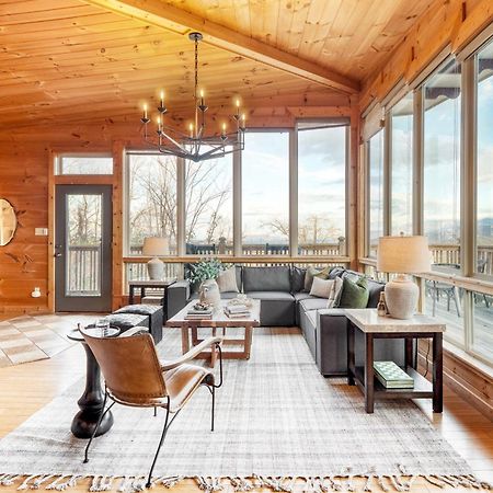Chestnut By Avantstay Mountain Cabin W Treetop Views Hot Tub Game Room แกตลิงเบิร์ก ภายนอก รูปภาพ