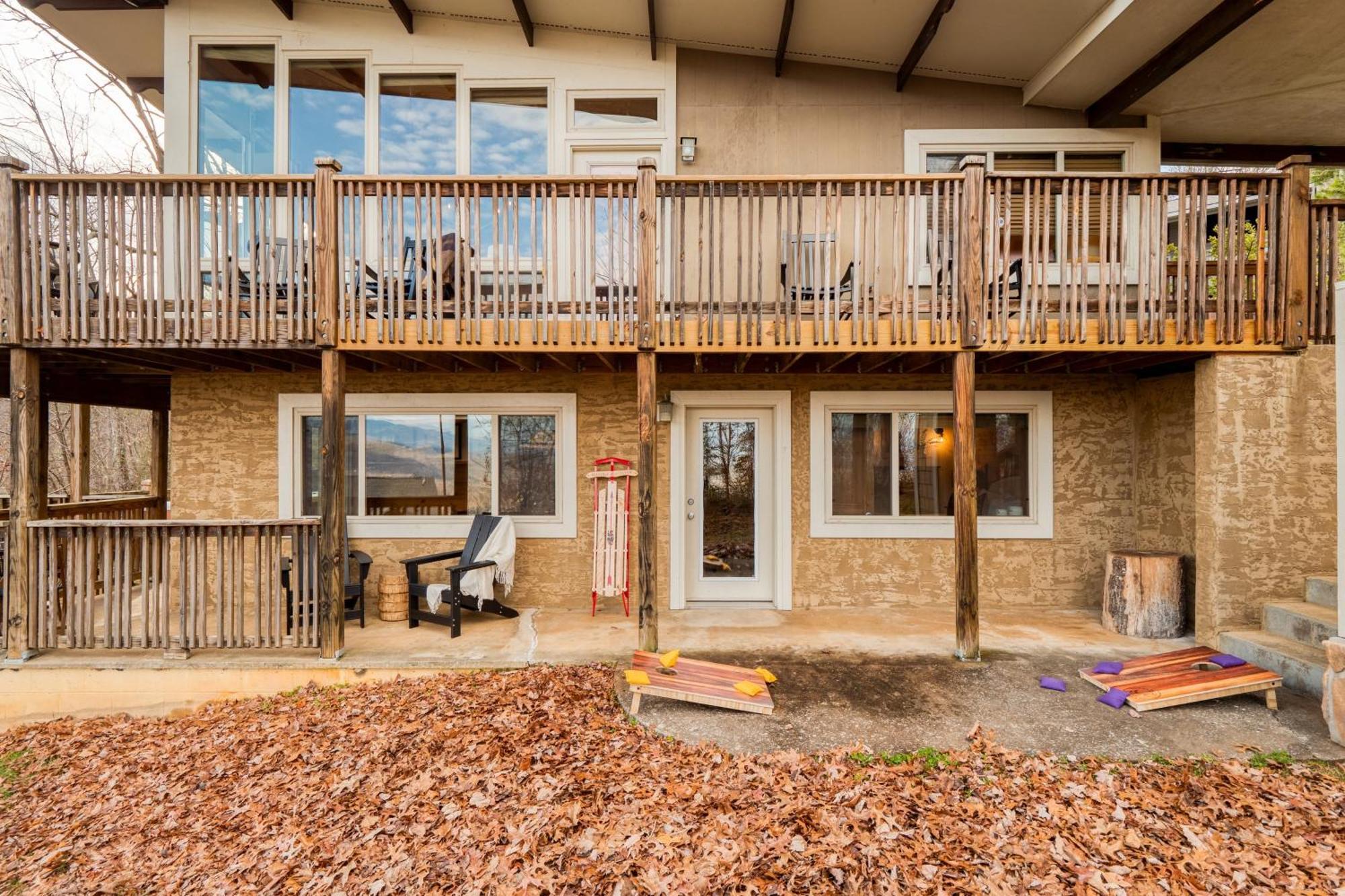Chestnut By Avantstay Mountain Cabin W Treetop Views Hot Tub Game Room แกตลิงเบิร์ก ภายนอก รูปภาพ