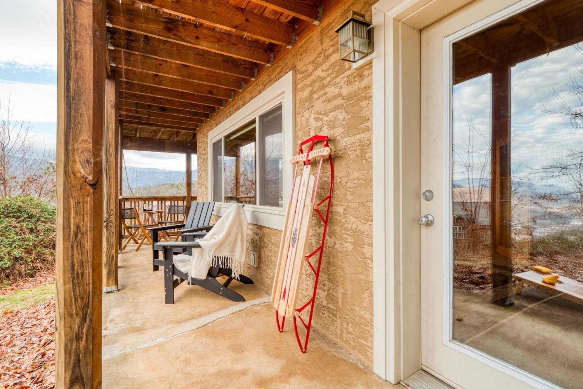 Chestnut By Avantstay Mountain Cabin W Treetop Views Hot Tub Game Room แกตลิงเบิร์ก ภายนอก รูปภาพ